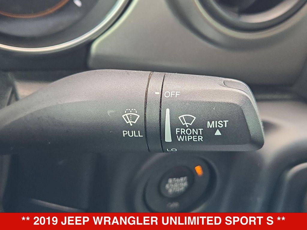 Thumbnail: 2019 Jeep Wrangler - 29