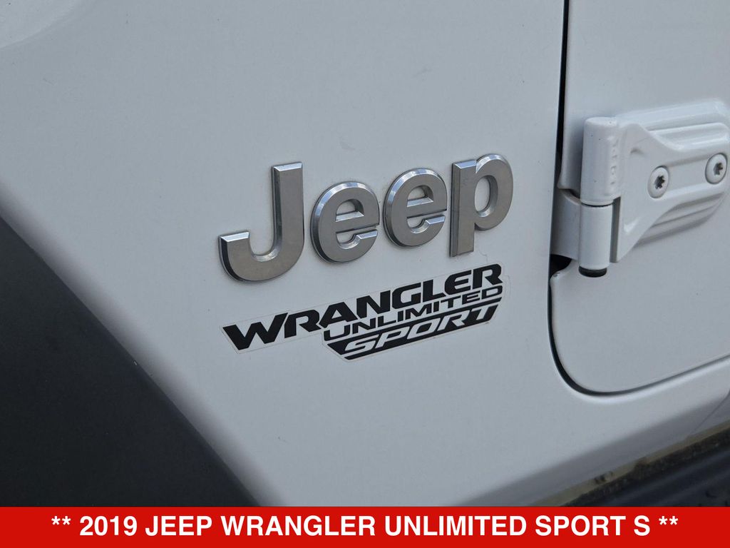 Thumbnail: 2019 Jeep Wrangler - 25