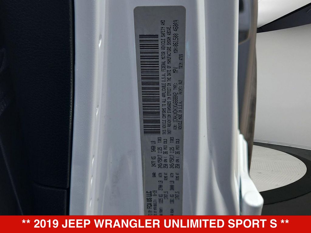 Thumbnail: 2019 Jeep Wrangler - 20