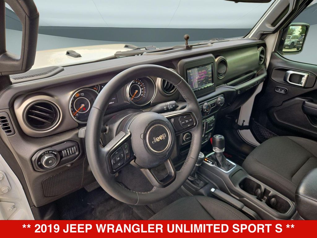 Thumbnail: 2019 Jeep Wrangler - 2