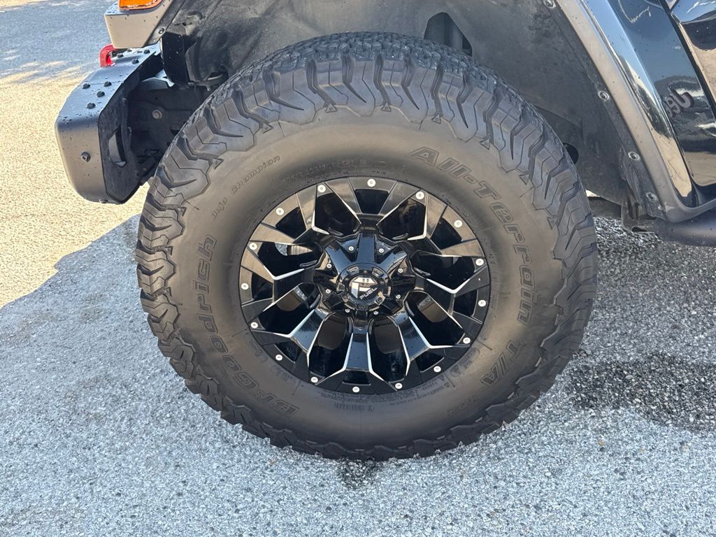 Thumbnail: 2021 Jeep Wrangler - 8
