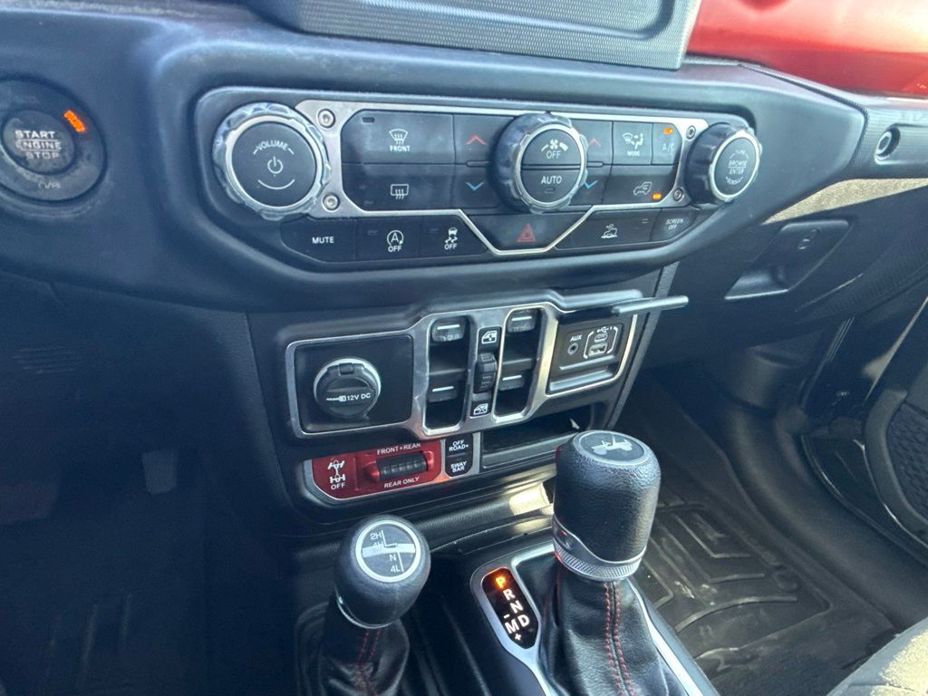 Thumbnail: 2021 Jeep Wrangler - 21