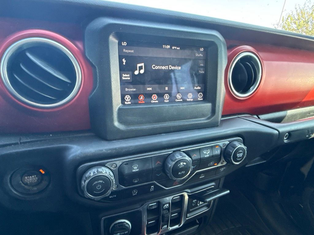Thumbnail: 2021 Jeep Wrangler - 11