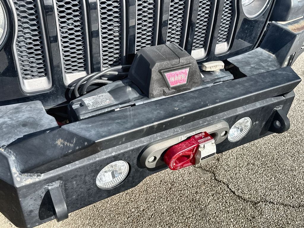 Thumbnail: 2023 Jeep Wrangler - 20