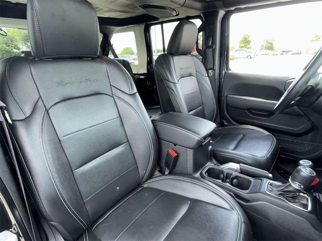 Thumbnail: 2022 Jeep Wrangler - 12
