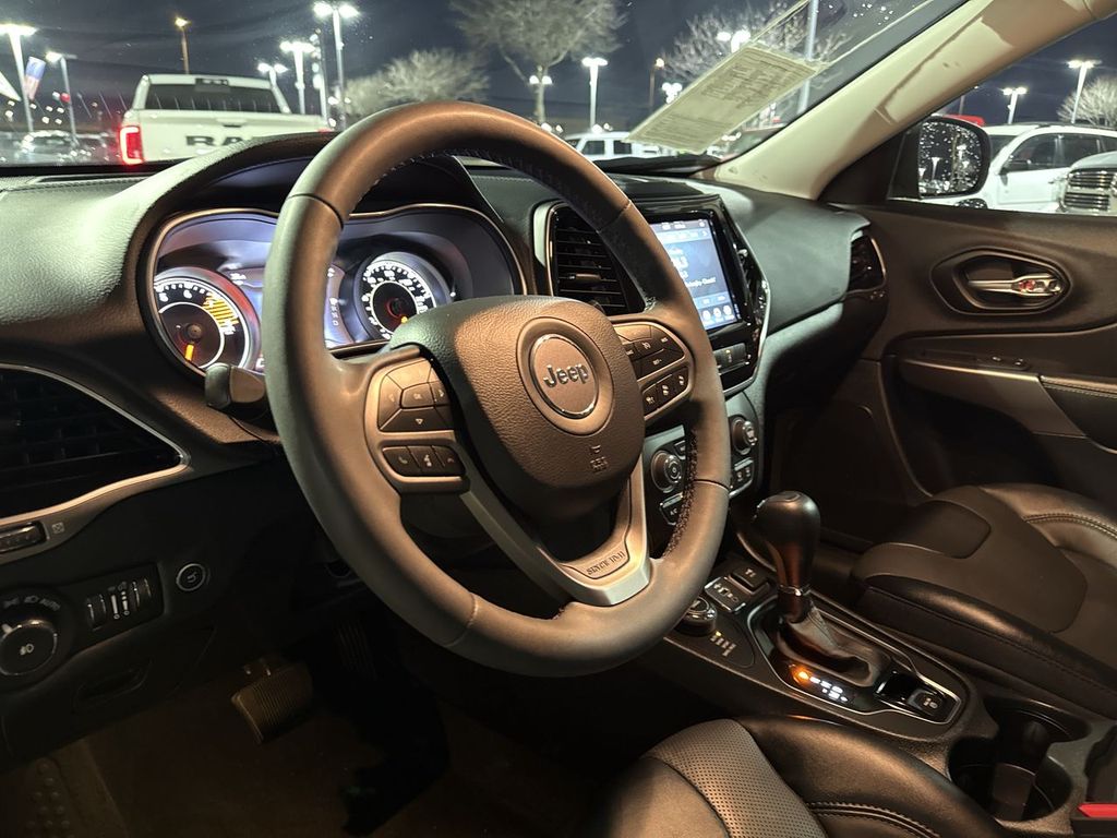 Thumbnail: 2022 Jeep Cherokee - 2