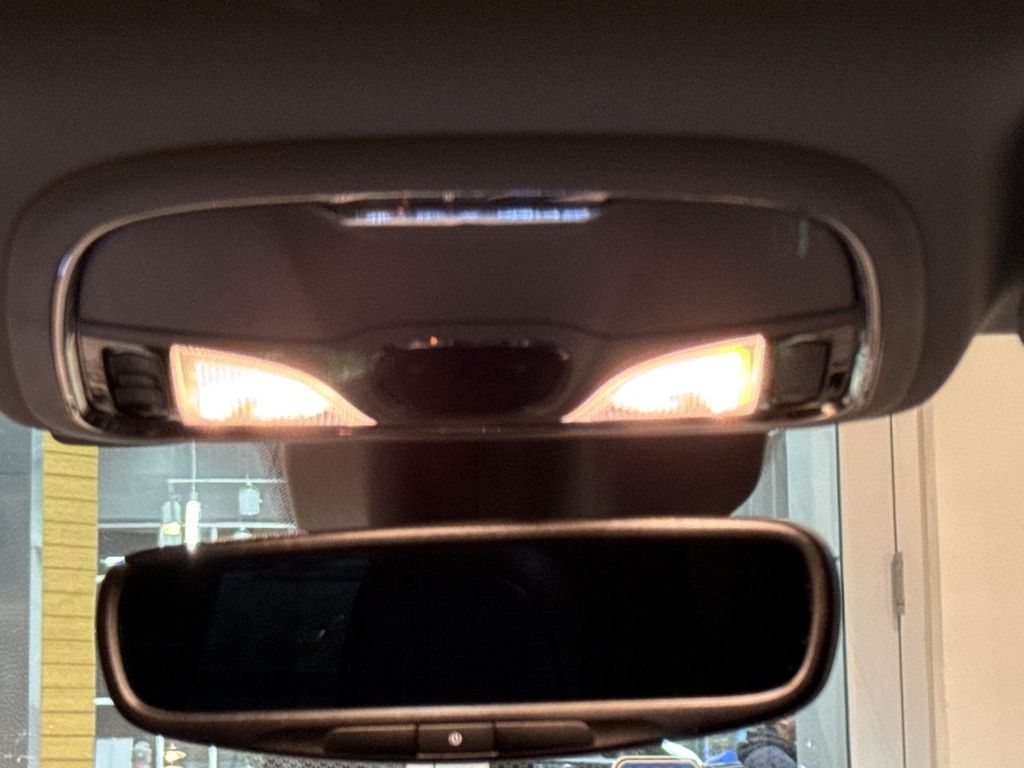 Thumbnail: 2022 Jeep Cherokee - 23