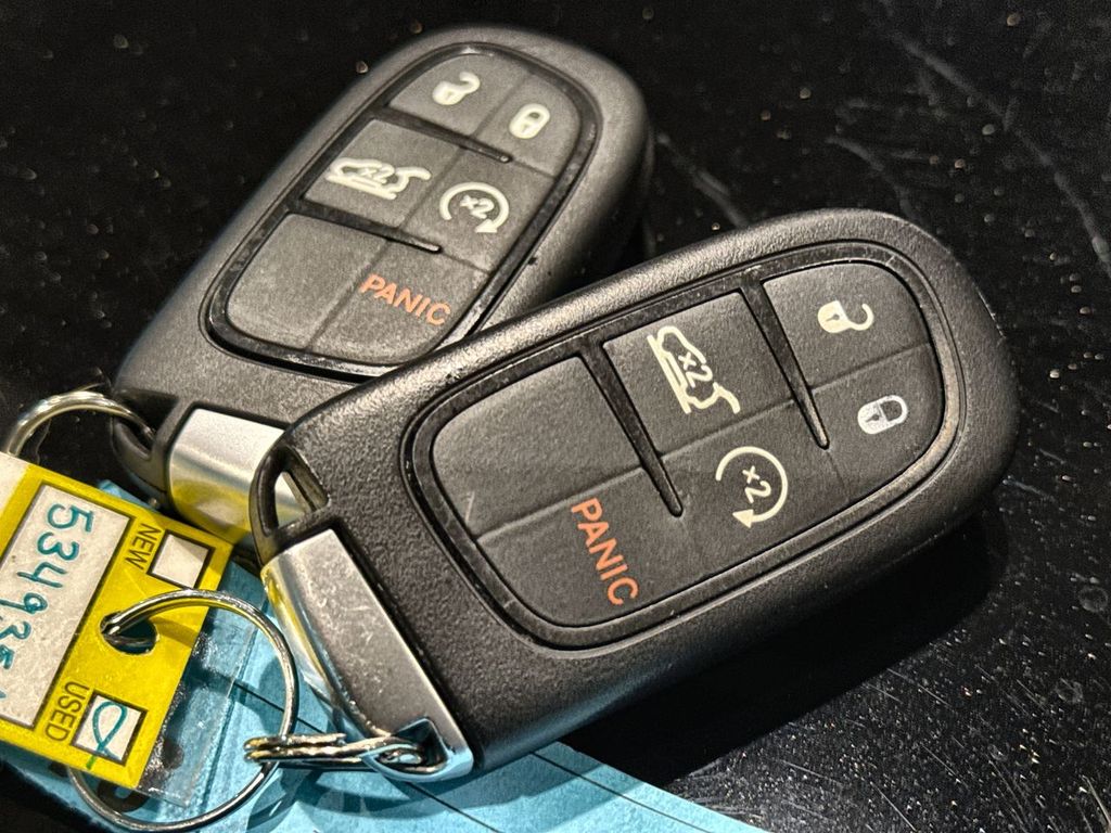 Thumbnail: 2022 Jeep Cherokee - 19