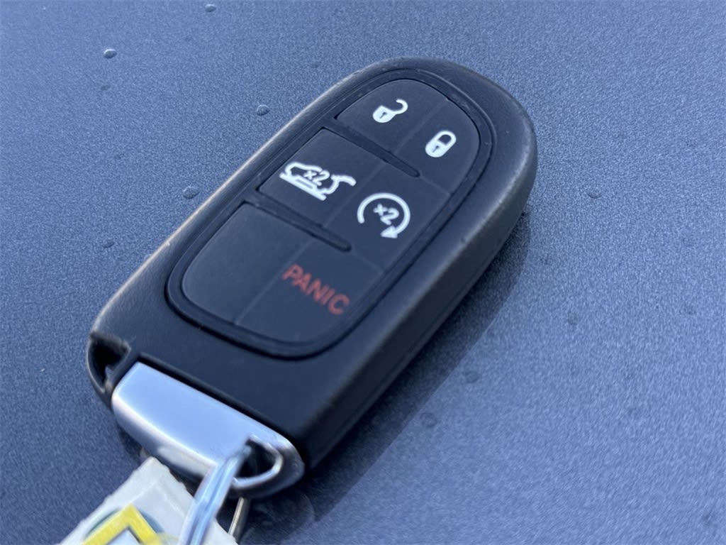 Thumbnail: 2023 Jeep Cherokee - 18