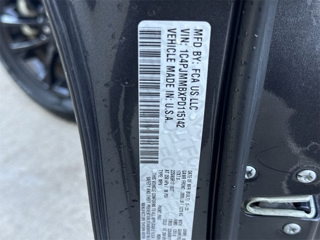 Thumbnail: 2023 Jeep Cherokee - 19