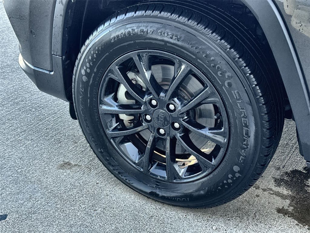 Thumbnail: 2023 Jeep Cherokee - 8