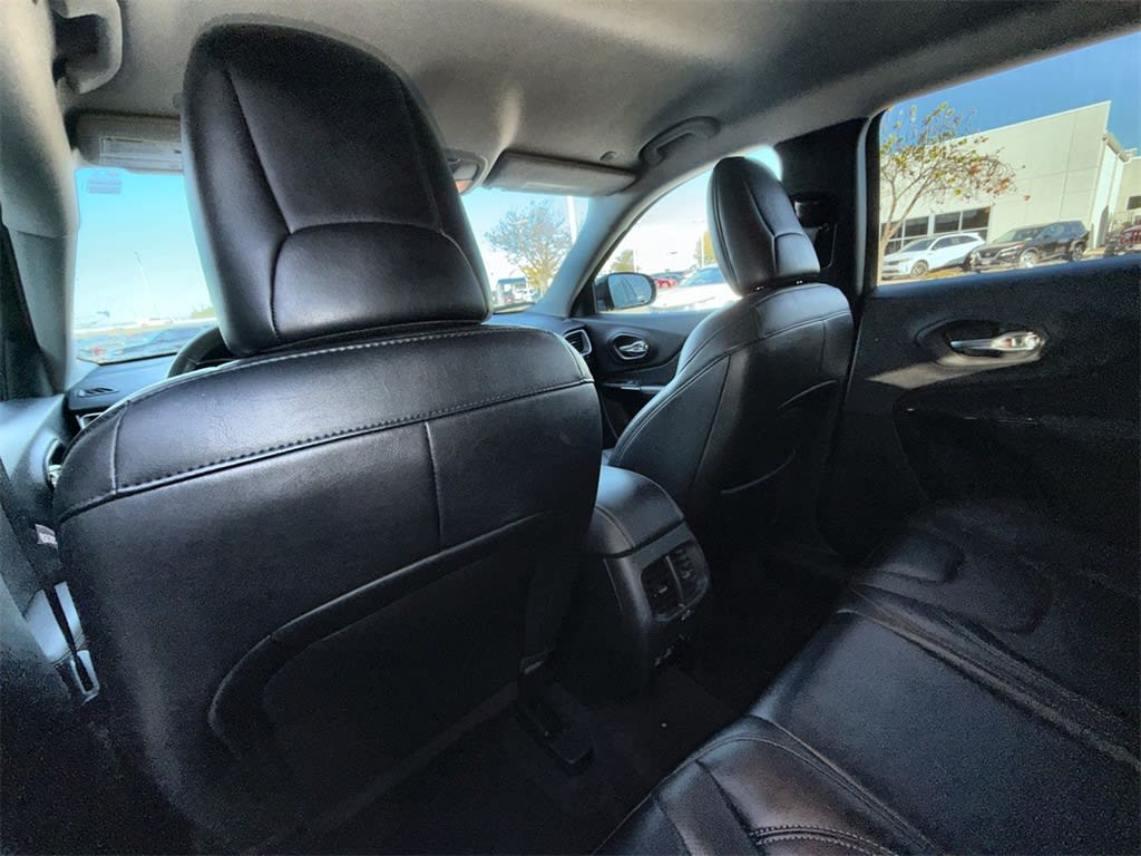 Thumbnail: 2023 Jeep Cherokee - 12