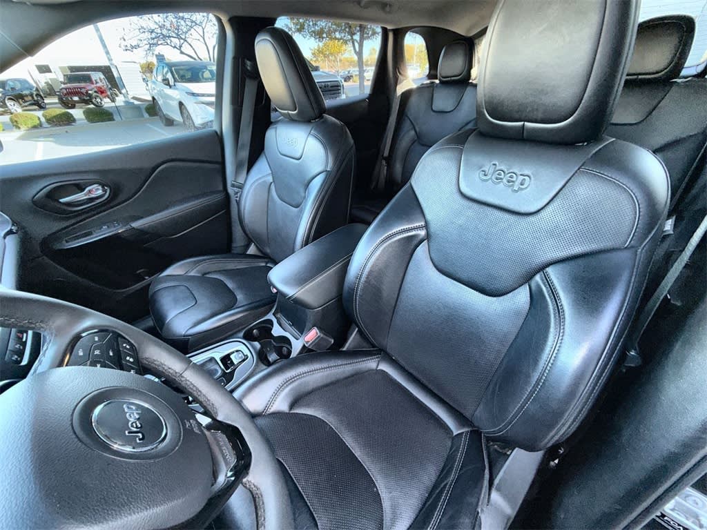 Thumbnail: 2023 Jeep Cherokee - 10