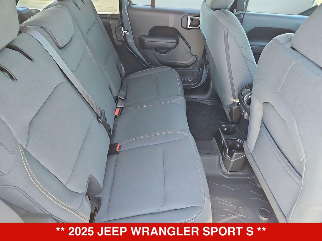 Thumbnail: 2025 Jeep Wrangler - 25
