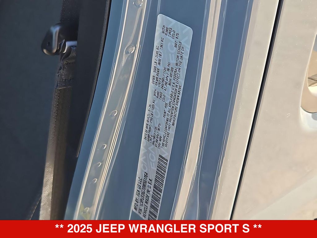 Thumbnail: 2025 Jeep Wrangler - 32