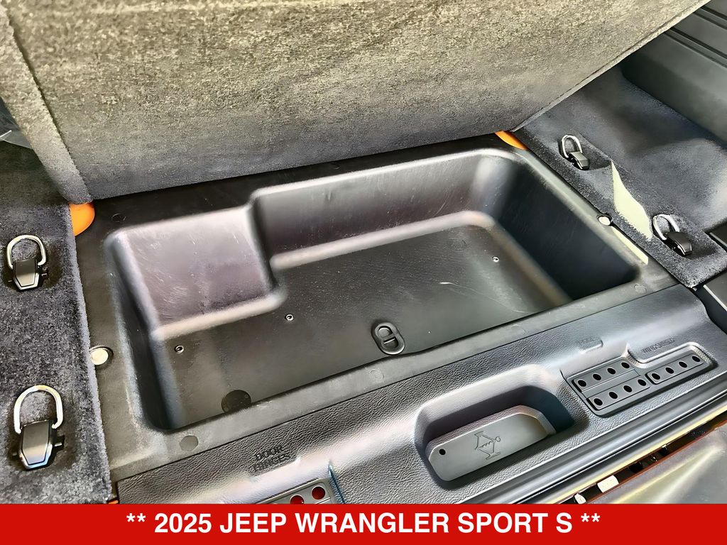 Thumbnail: 2025 Jeep Wrangler - 21