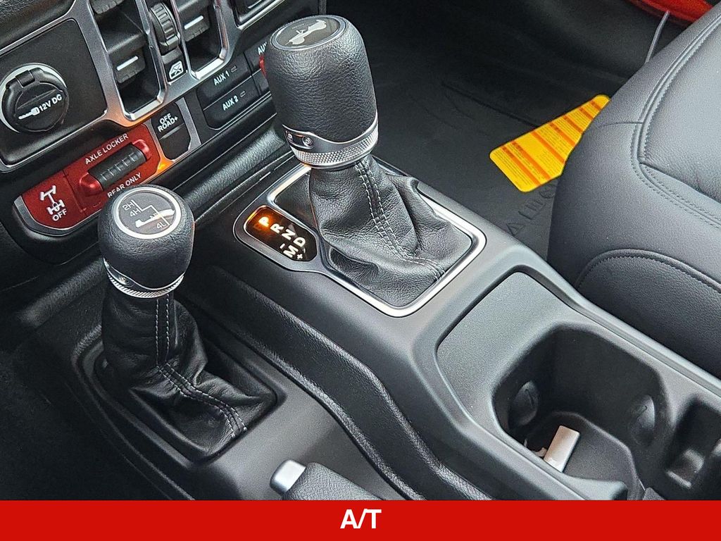 Thumbnail: 2026 Jeep Wrangler - 14