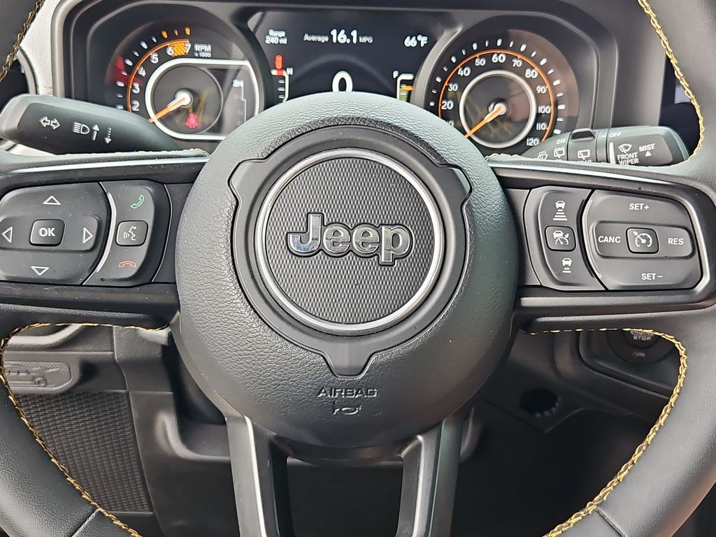 Thumbnail: 2024 Jeep Wrangler - 28