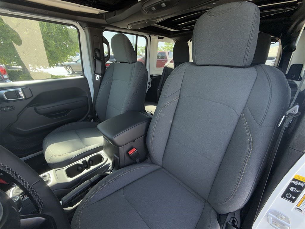 Thumbnail: 2025 Jeep Wrangler - 10