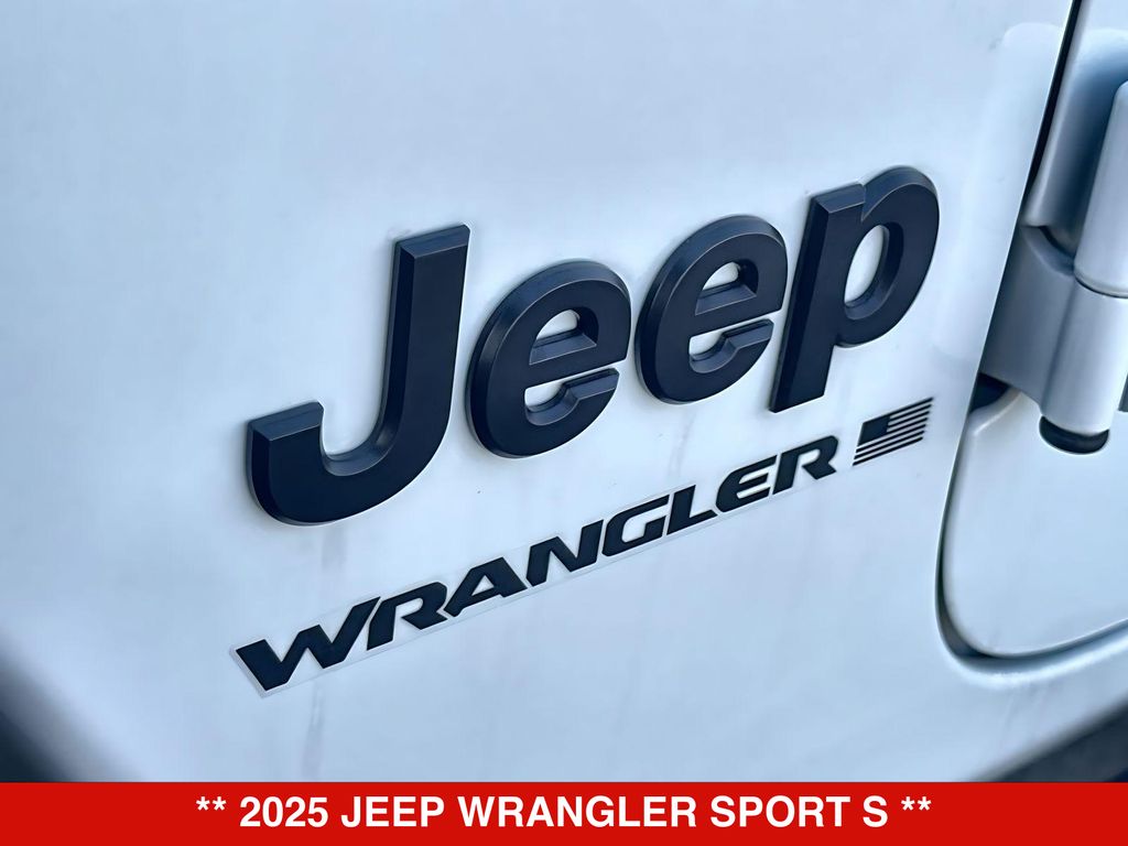 Thumbnail: 2025 Jeep Wrangler - 21
