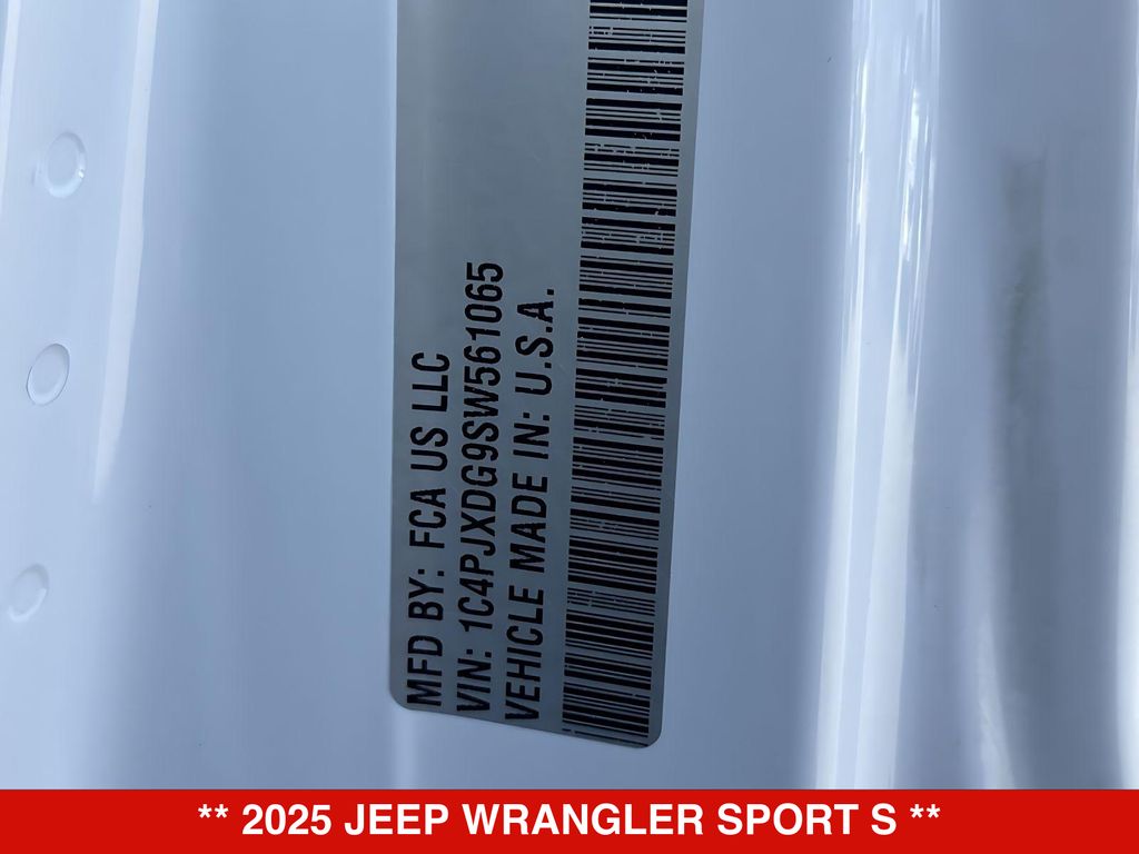 Thumbnail: 2025 Jeep Wrangler - 19