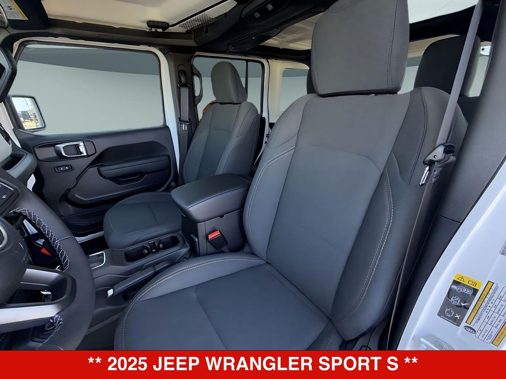 Thumbnail: 2025 Jeep Wrangler - 10