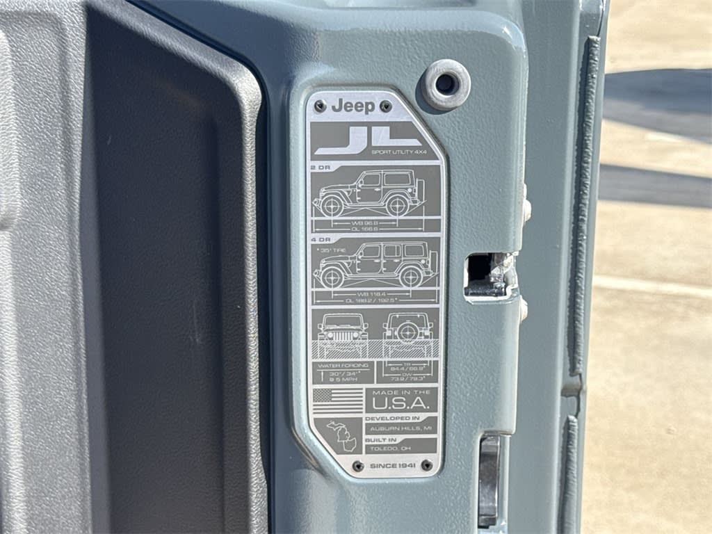 Thumbnail: 2025 Jeep Wrangler - 21