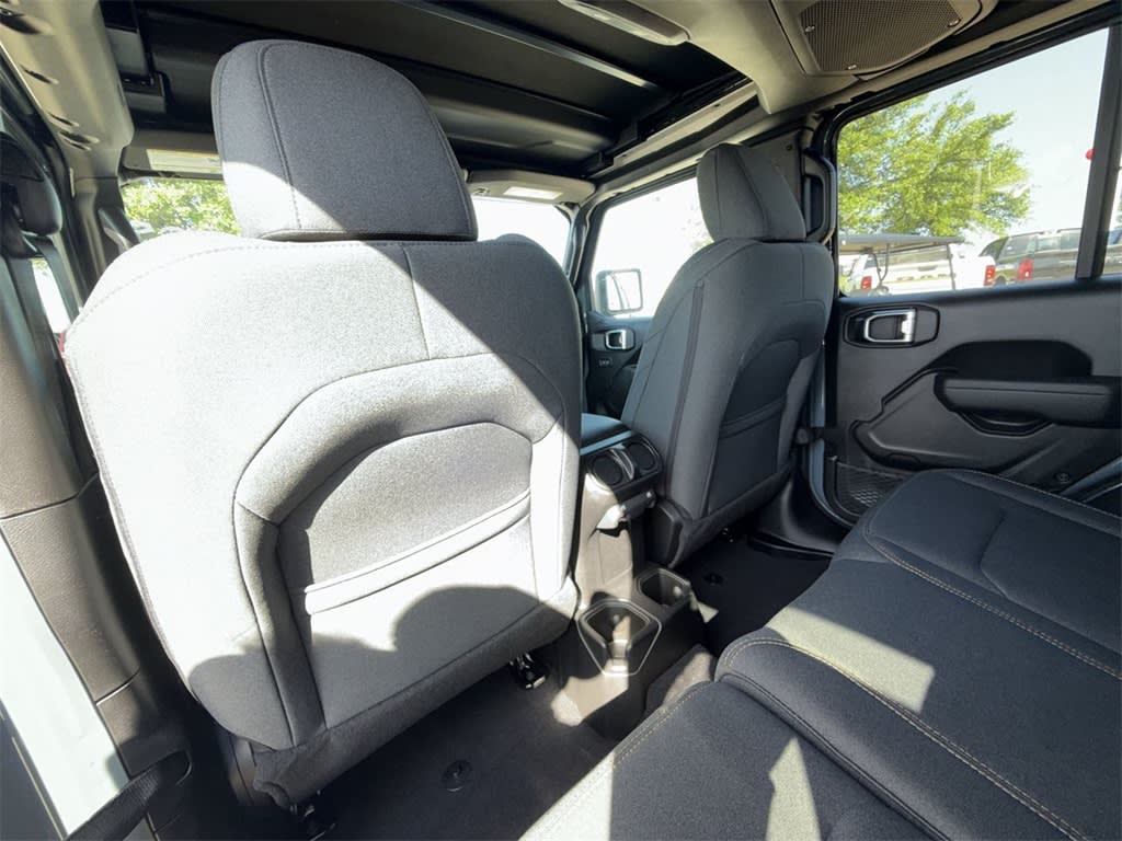 Thumbnail: 2025 Jeep Wrangler - 14