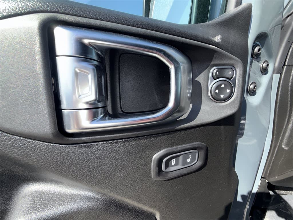 Thumbnail: 2025 Jeep Wrangler - 27