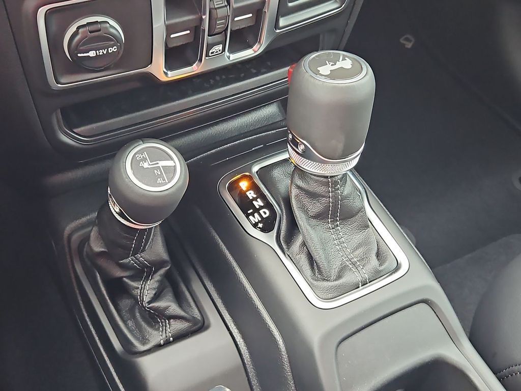 Thumbnail: 2026 Jeep Wrangler - 16