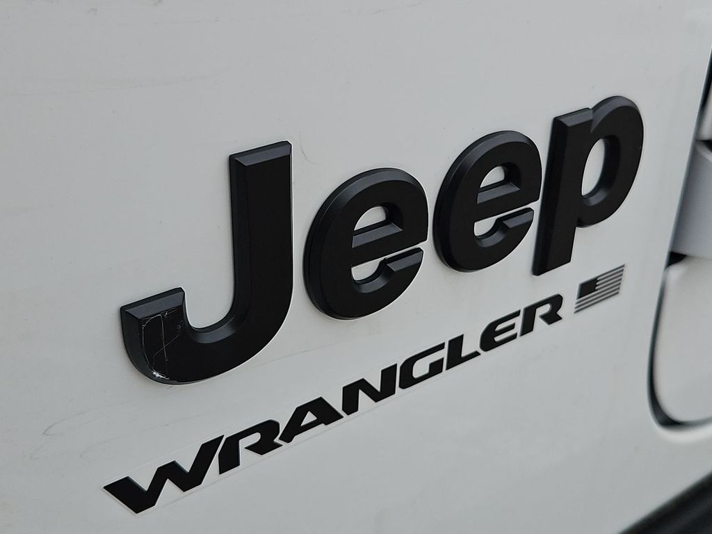 Thumbnail: 2026 Jeep Wrangler - 26