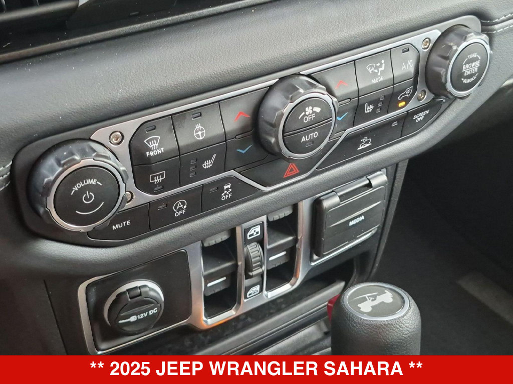 Thumbnail: 2025 Jeep Wrangler - 31