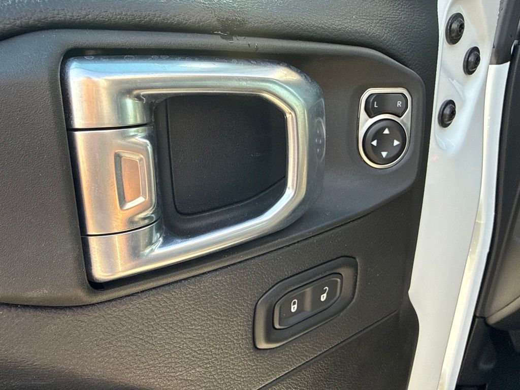 Thumbnail: 2026 Jeep Wrangler - 25