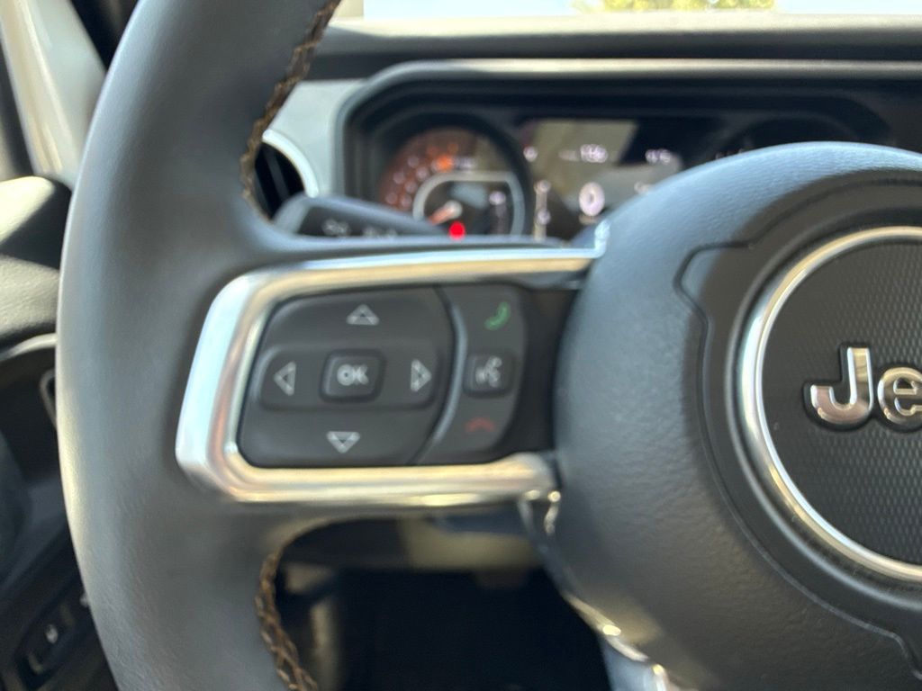 Thumbnail: 2025 Jeep Wrangler - 23