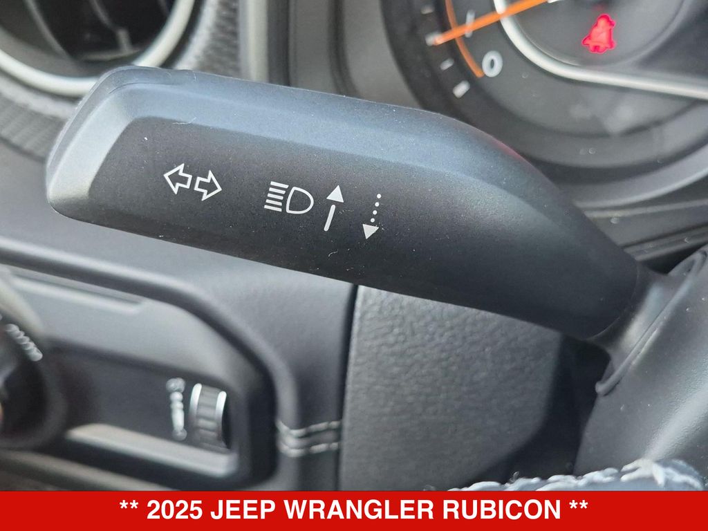 Thumbnail: 2025 Jeep Wrangler - 28