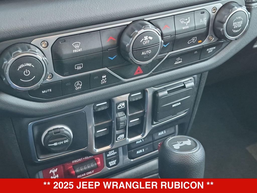 Thumbnail: 2025 Jeep Wrangler - 30