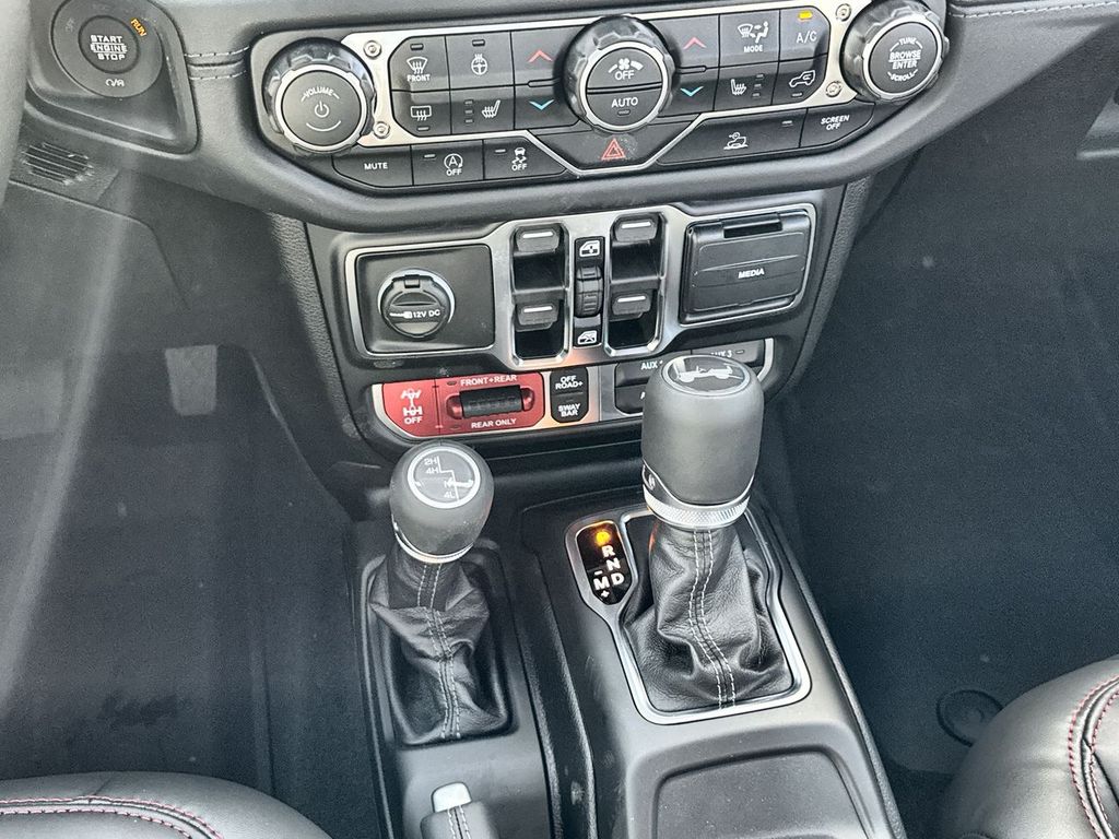 Thumbnail: 2026 Jeep Wrangler - 15