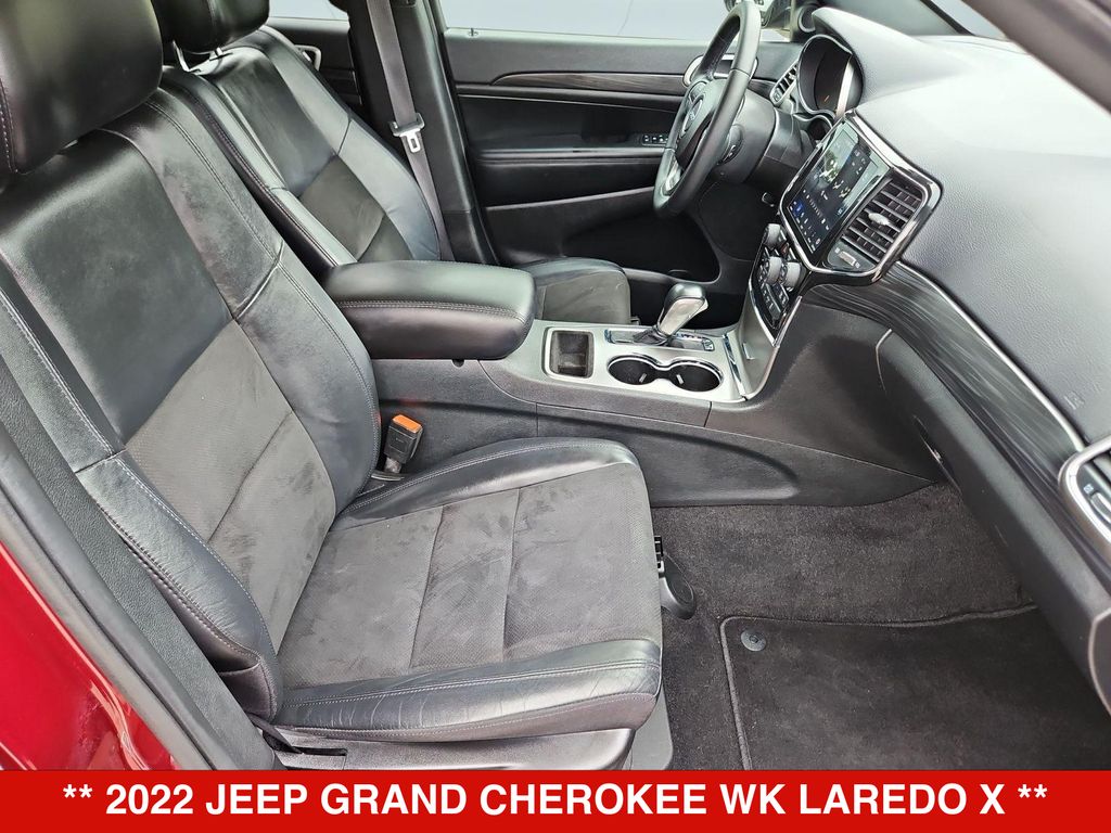 Thumbnail: 2022 Jeep Grand Cherokee - 10
