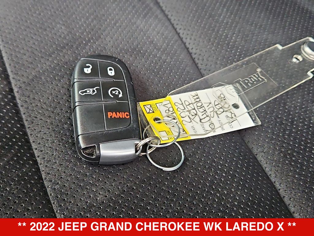 Thumbnail: 2022 Jeep Grand Cherokee - 31