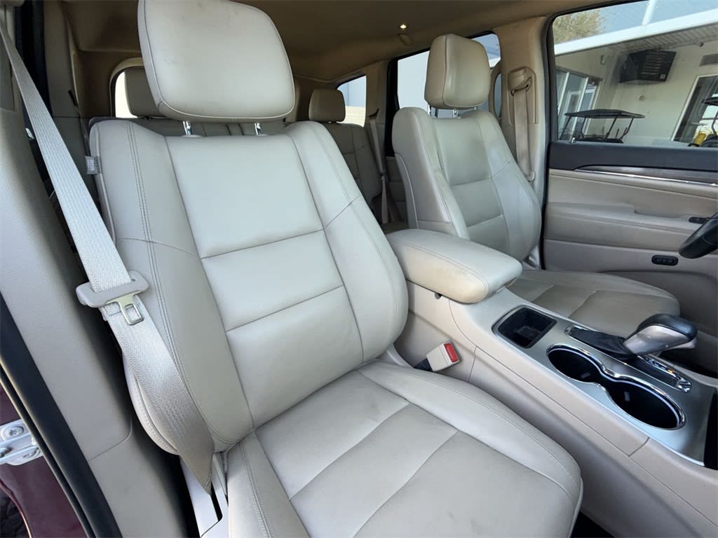 Thumbnail: 2020 Jeep Grand Cherokee - 11