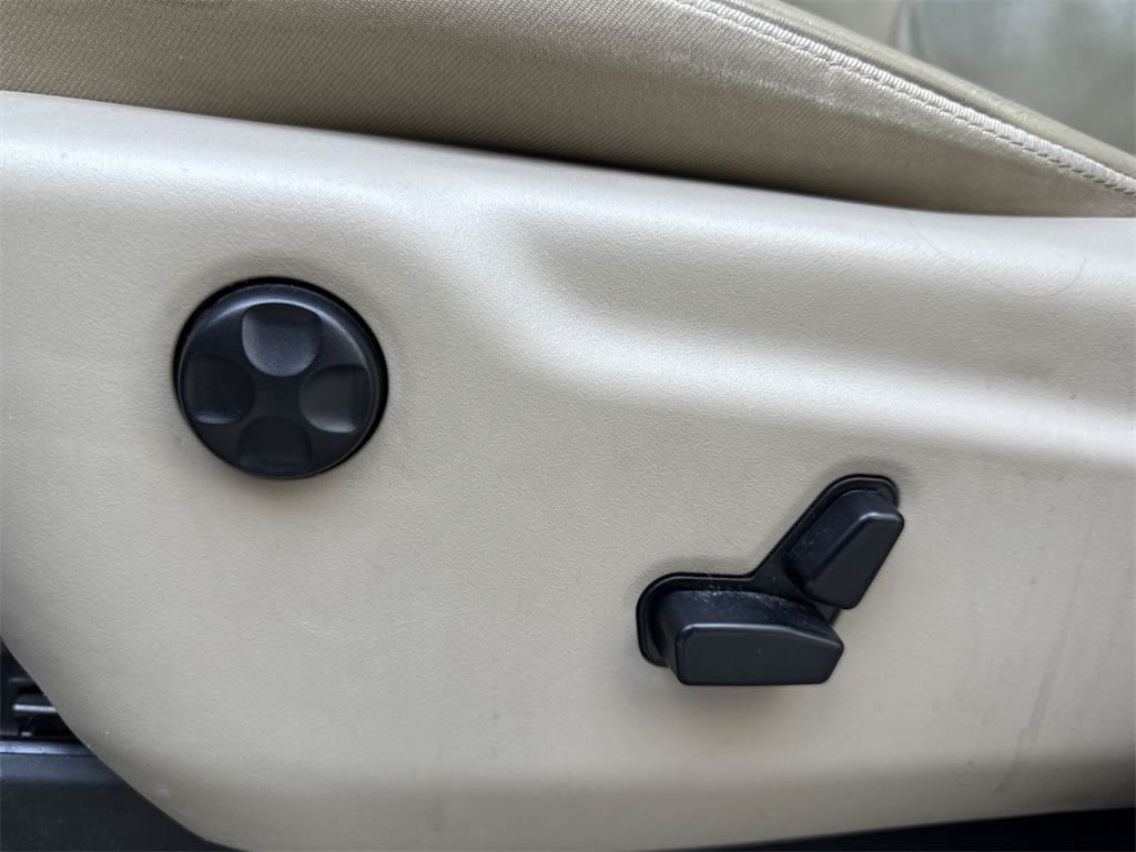 Thumbnail: 2020 Jeep Grand Cherokee - 25