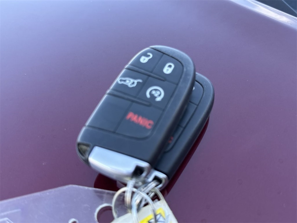 Thumbnail: 2020 Jeep Grand Cherokee - 18