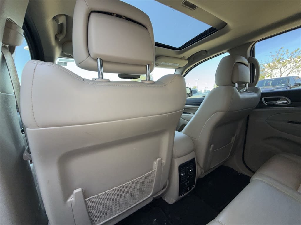 Thumbnail: 2020 Jeep Grand Cherokee - 12