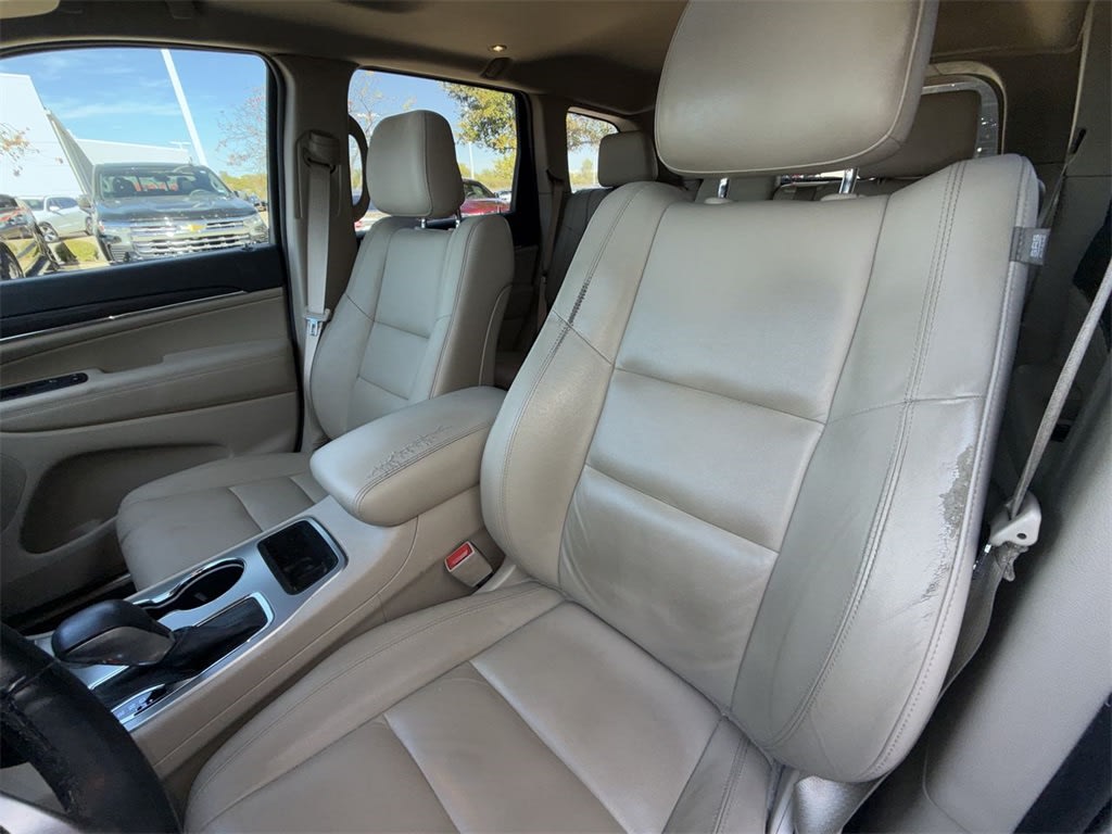 Thumbnail: 2020 Jeep Grand Cherokee - 10