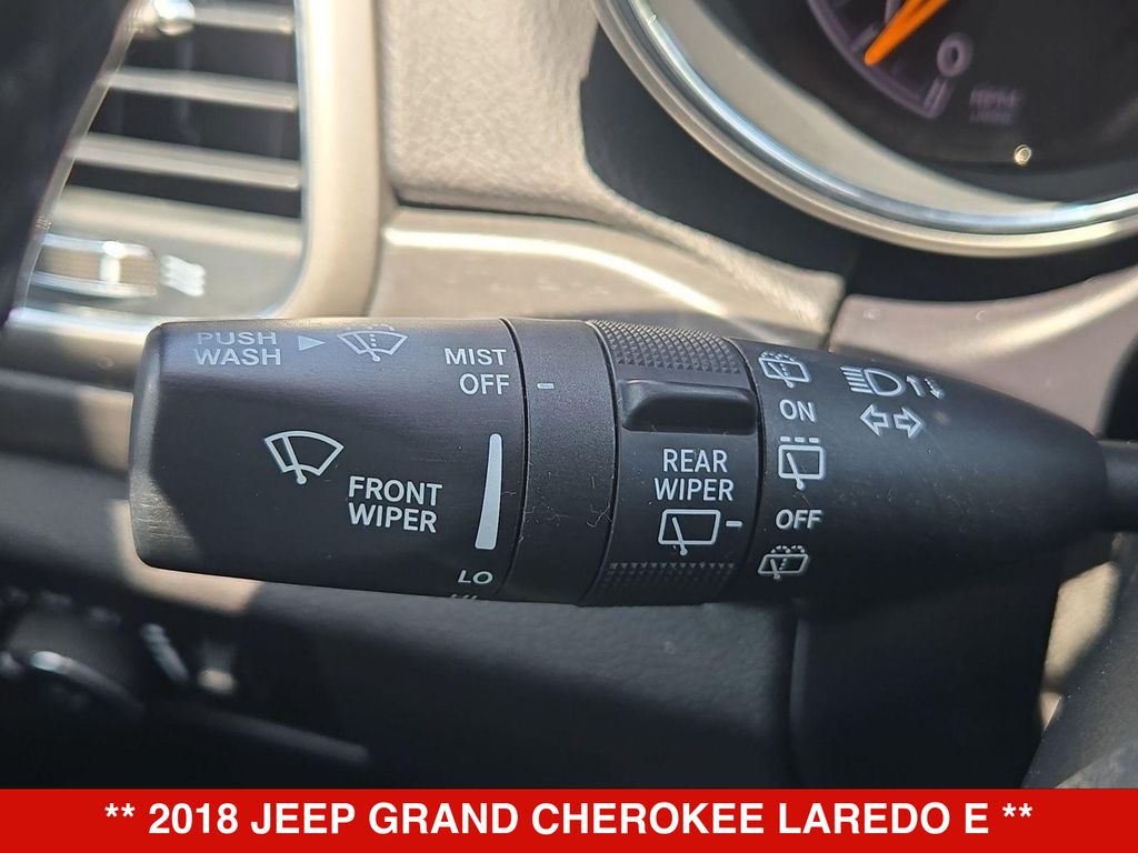 Thumbnail: 2018 Jeep Grand Cherokee - 28