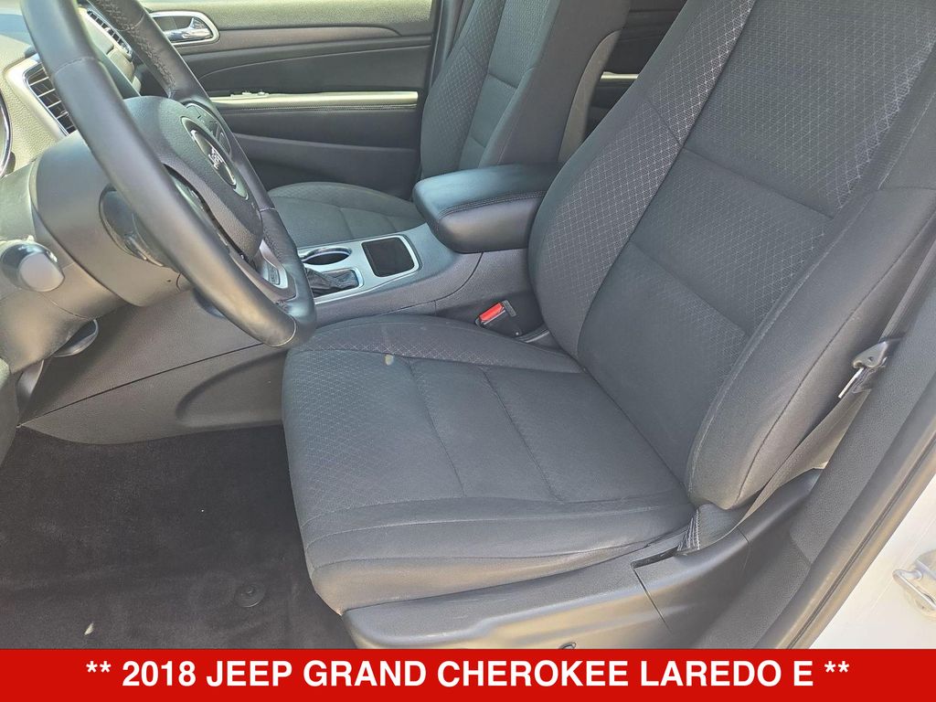 Thumbnail: 2018 Jeep Grand Cherokee - 11