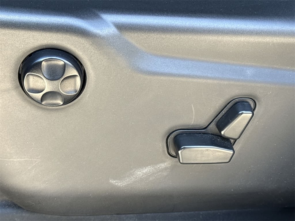 Thumbnail: 2021 Jeep Grand Cherokee - 25