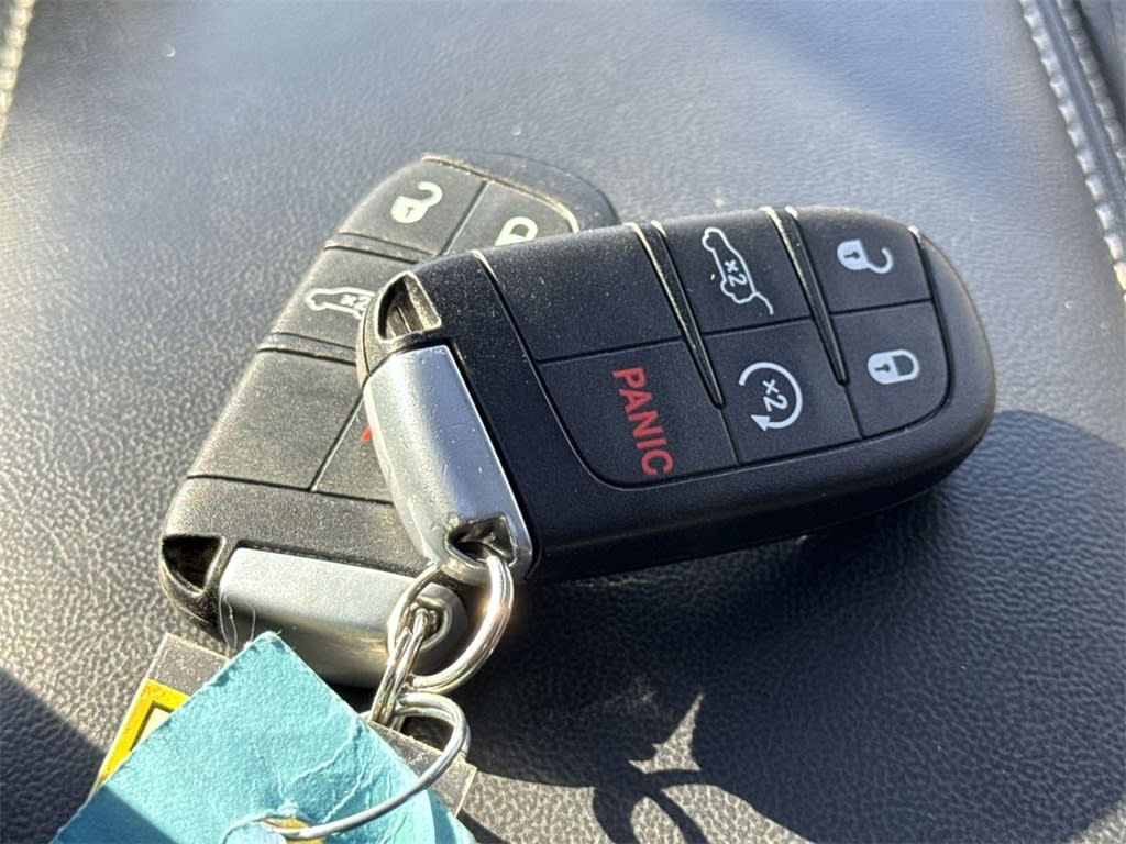 Thumbnail: 2021 Jeep Grand Cherokee - 16