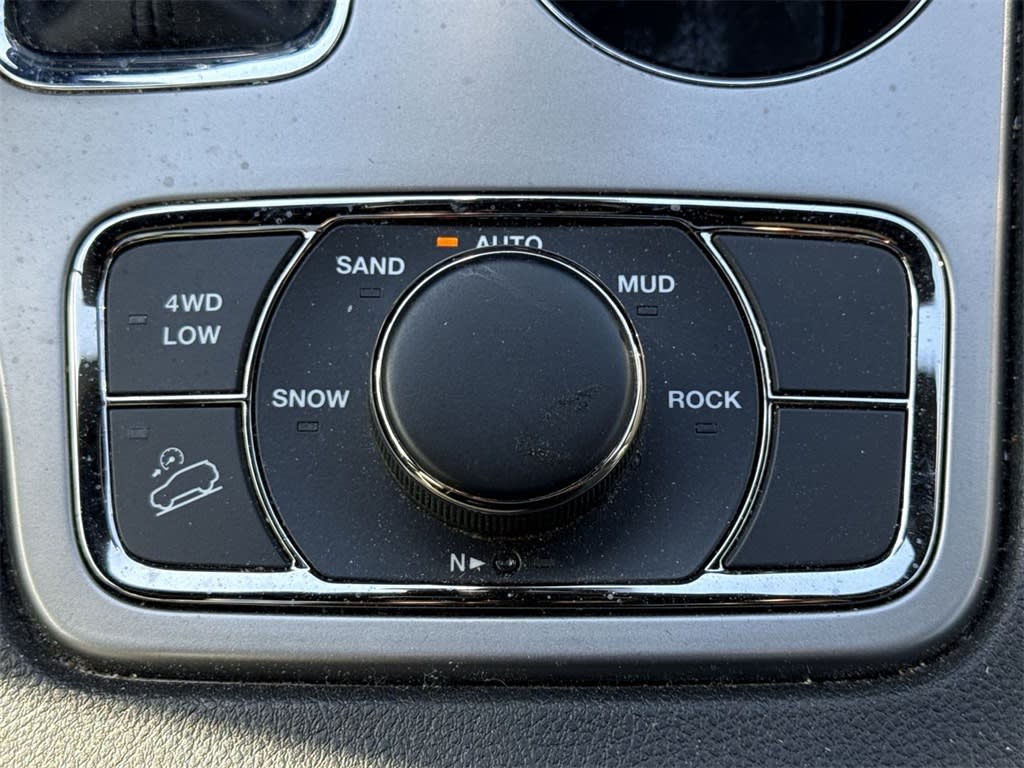 Thumbnail: 2021 Jeep Grand Cherokee - 21