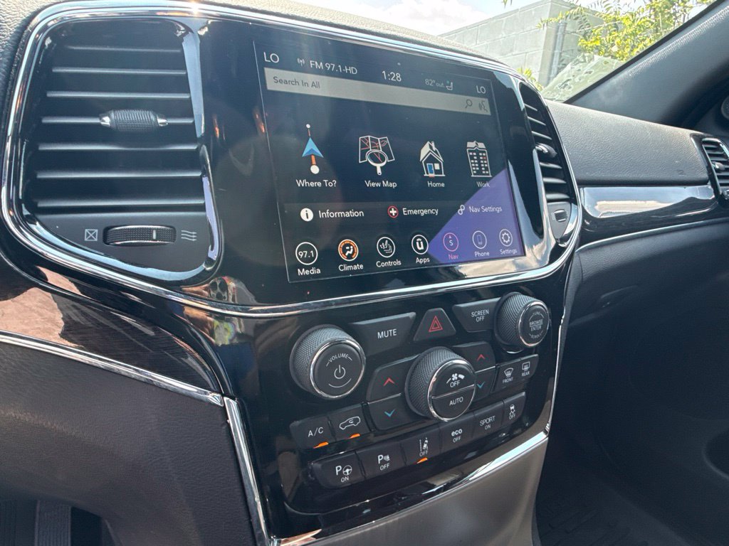 Thumbnail: 2019 Jeep Grand Cherokee - 10
